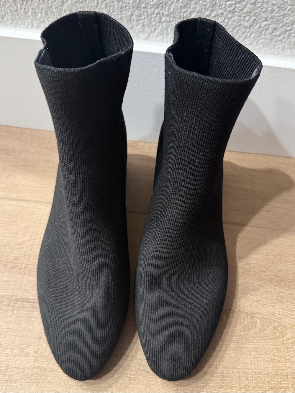 Rothys The Classic Boot Black Knit Ankle Booties Women Size 9 Low Block Heel - Picture 4 of 15